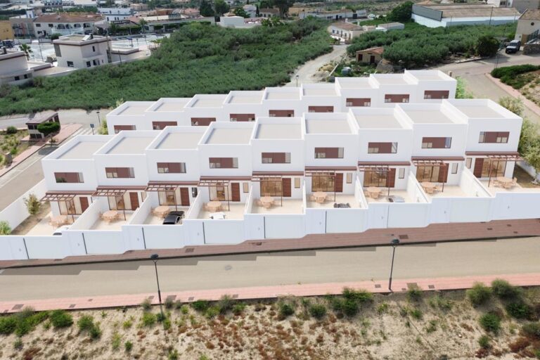 Dúplex adosado de obra nueva de 3 dormitorios en Urbanización El Mirador – El Real de Antas, Almería