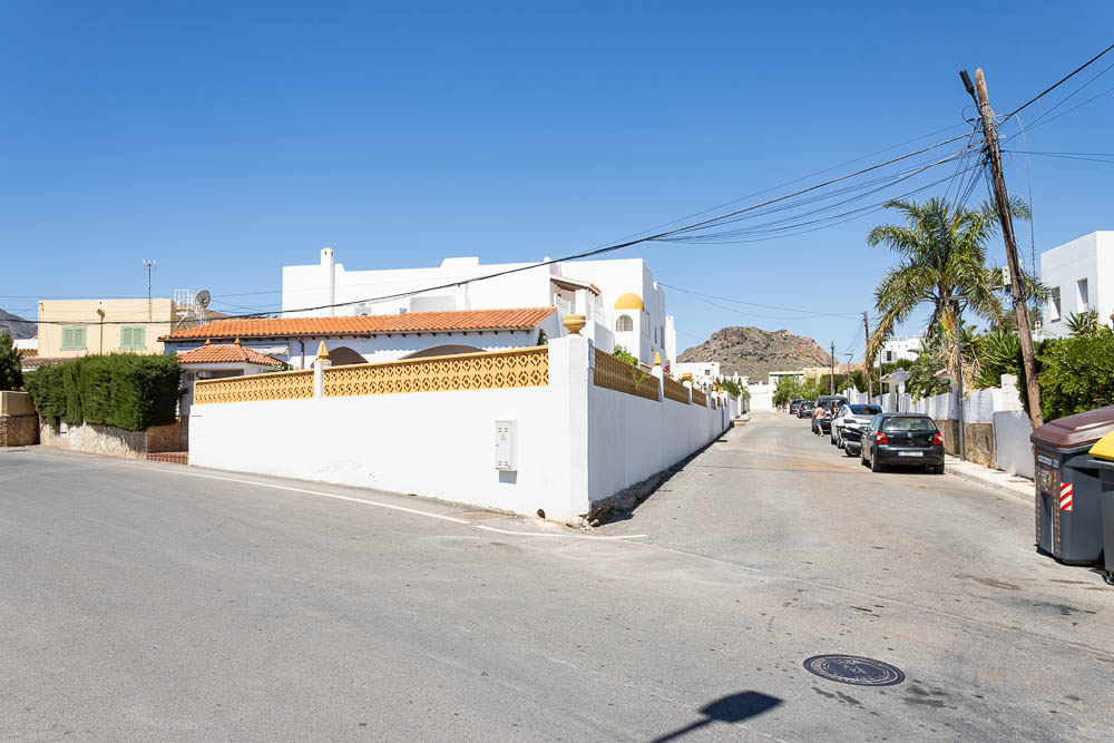 Spectacular Andalusian-Style Semi-Detached Villa with Sea Views in El Palmeral, Mojacar