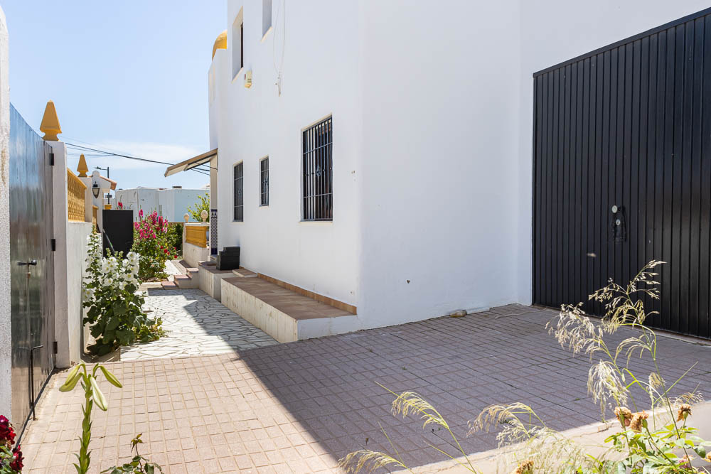 Spectacular Andalusian-Style Semi-Detached Villa with Sea Views in El Palmeral, Mojacar - imagen 52