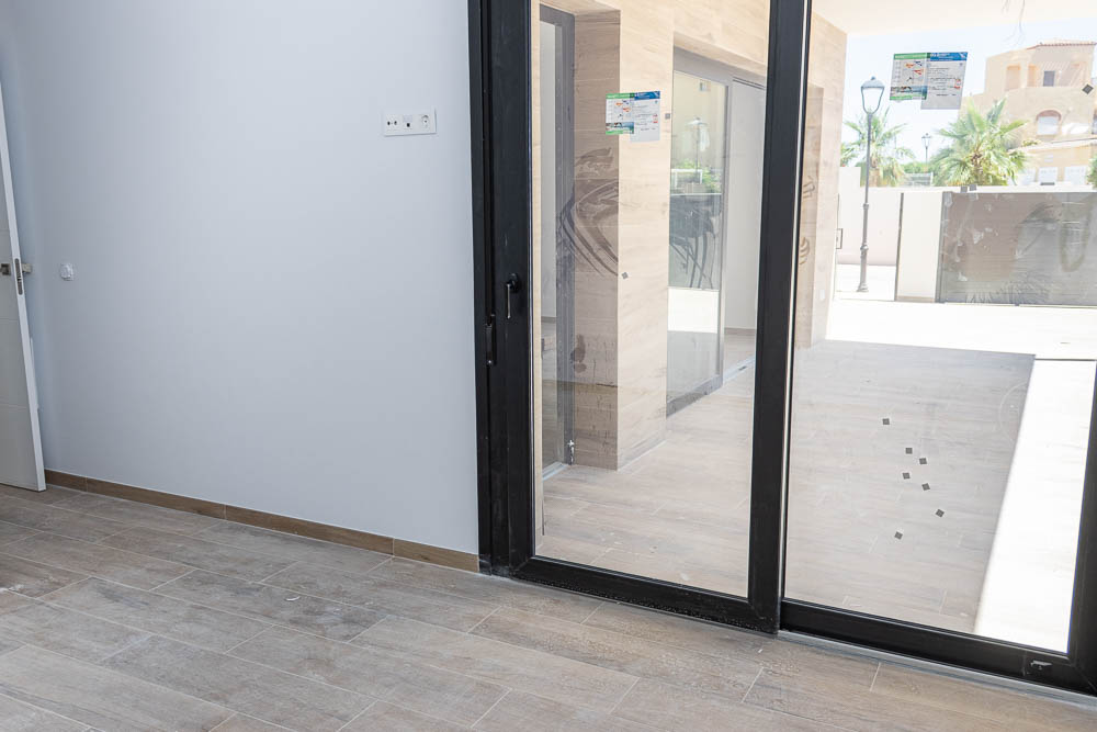 Customizable 3-Bedroom Detached Villa in Huerta Nueva: Create Your Dream Home