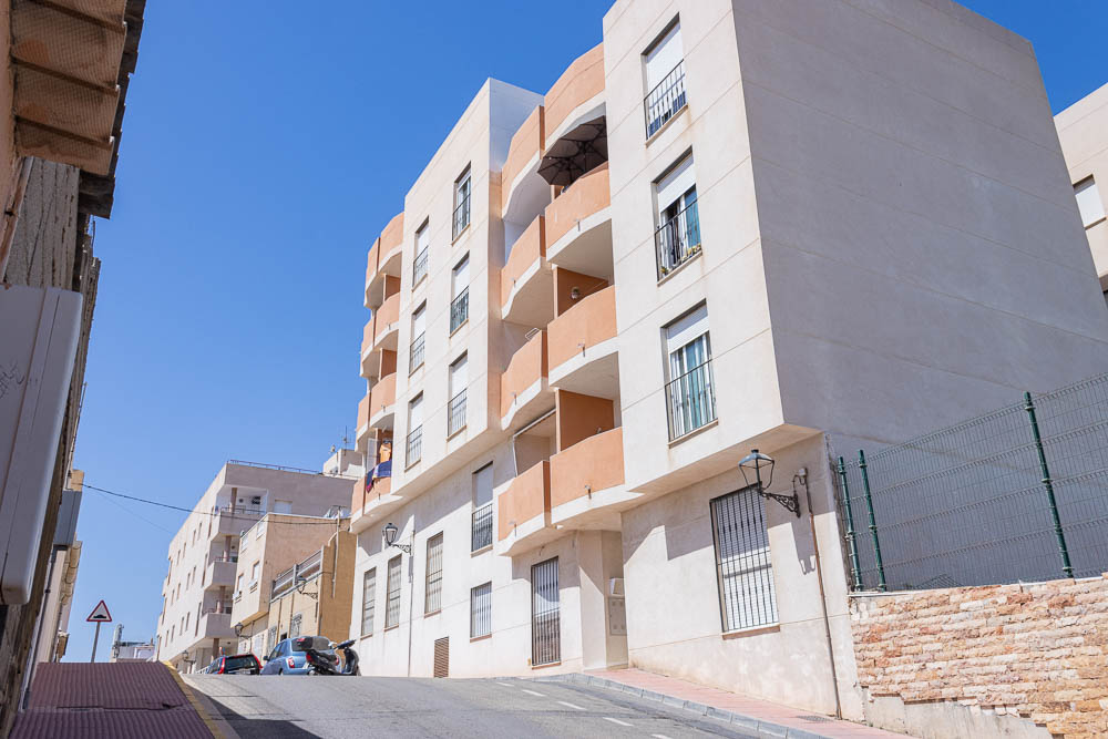 Coqueto Apartamento en Planta Baja con Patio Privado en Garrucha - imagen 23