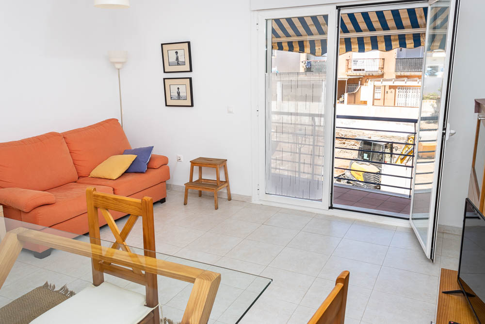Piso en Venta en Garrucha a 150 m de la Playa, con Terraza, Patio y Plaza de Garaje - imagen 3