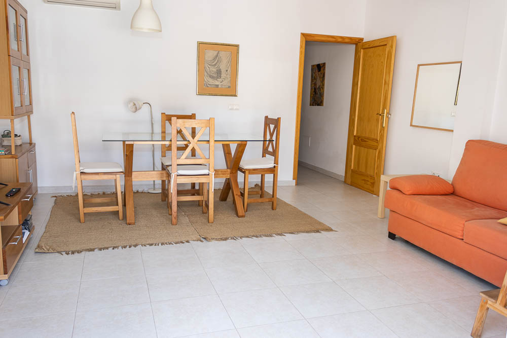 Piso en Venta en Garrucha a 150 m de la Playa, con Terraza, Patio y Plaza de Garaje - imagen 4