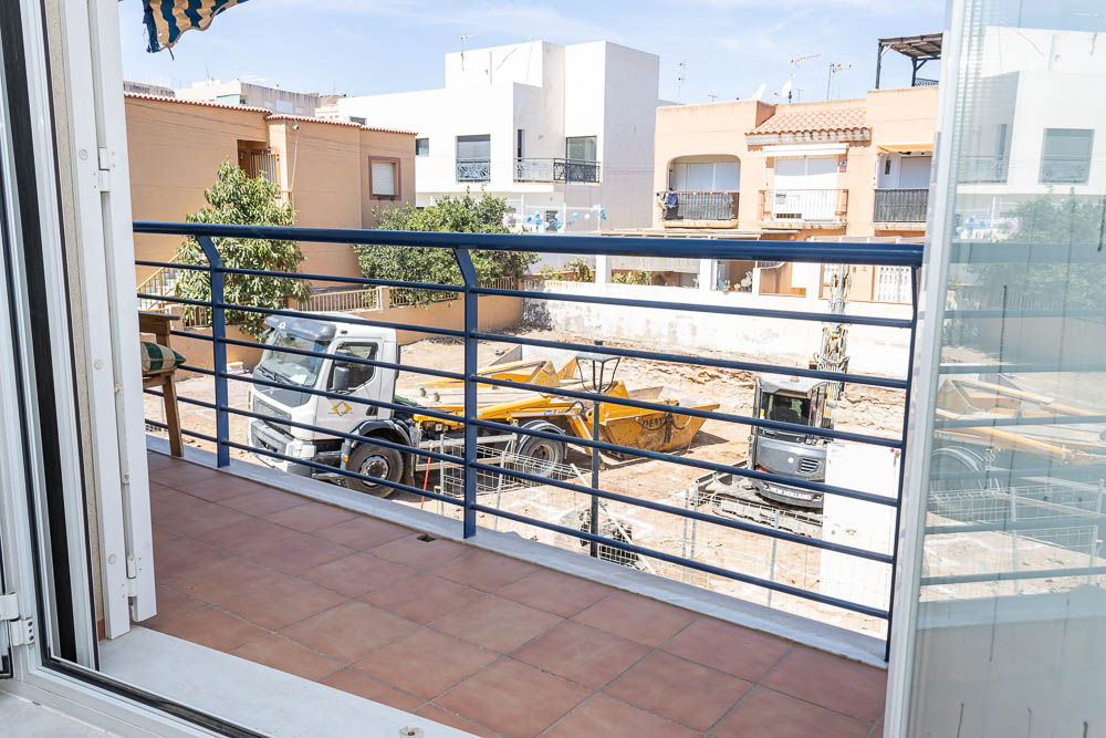 Piso en Venta en Garrucha a 150 m de la Playa, con Terraza, Patio y Plaza de Garaje - imagen 5