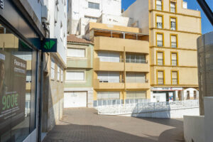 Piso en venta en el centro de Garrucha con gran terraza y vistas a la Plaza del Ayuntamiento - imagen 24
