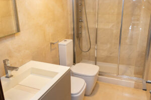 Beachfront Apartment on Paseo del Malecón, Garrucha, with Harbour and Beach Views - imagen 30