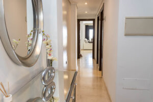 Beachfront Apartment on Paseo del Malecón, Garrucha, with Harbour and Beach Views - imagen 32