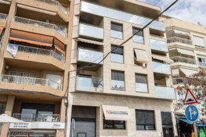 Beachfront Apartment on Paseo del Malecón, Garrucha, with Harbour and Beach Views - imagen 38