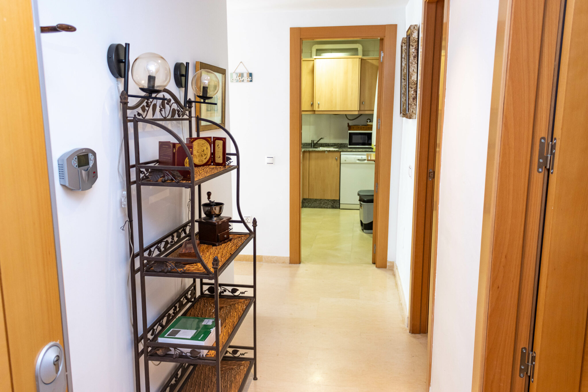 2-bedroom apartment in the heart of Garrucha, 210 m from the sea - imagen 2