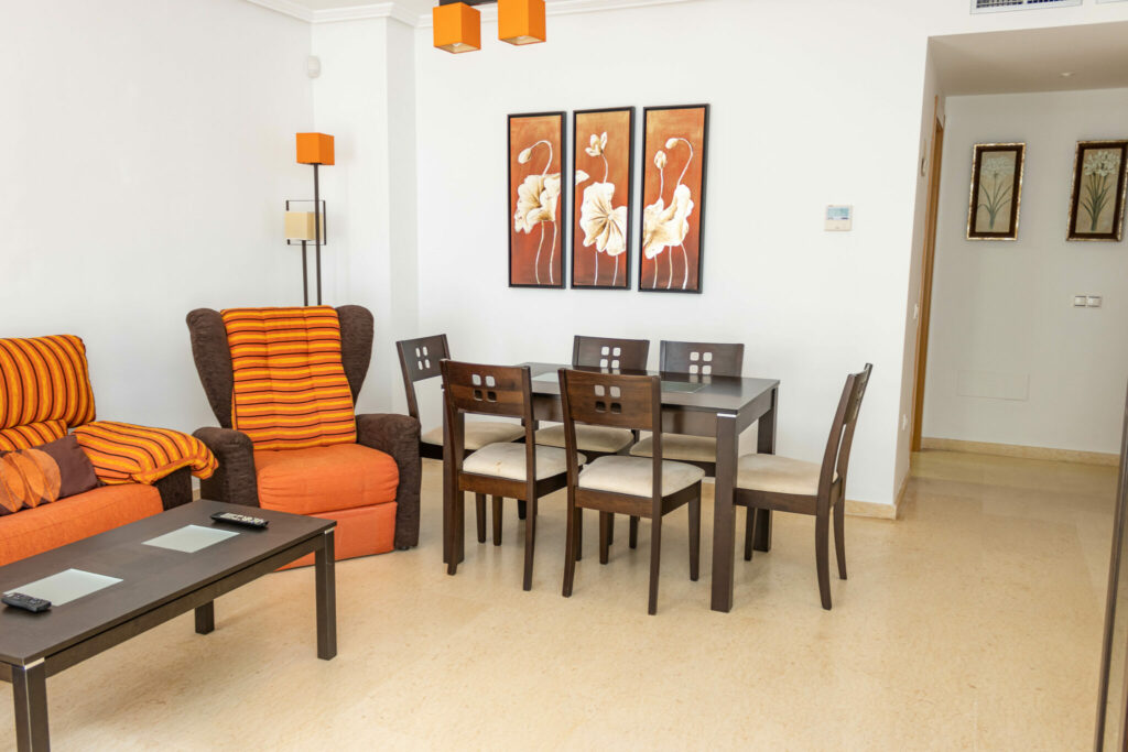 2-bedroom apartment in the heart of Garrucha, 210 m from the sea
