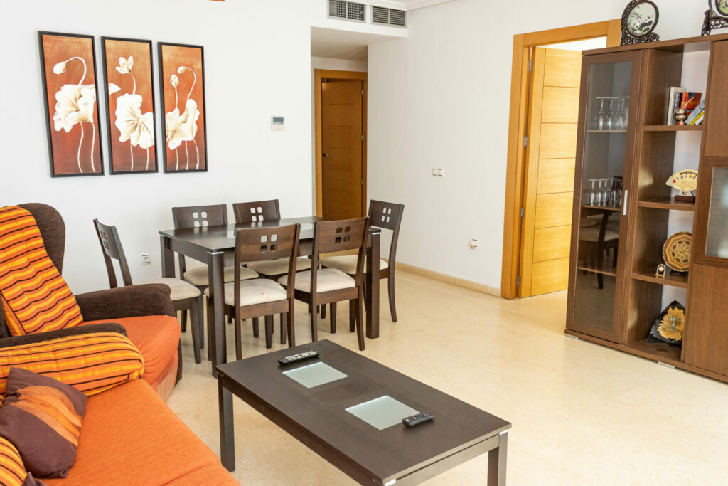 2-bedroom apartment in the heart of Garrucha, 210 m from the sea