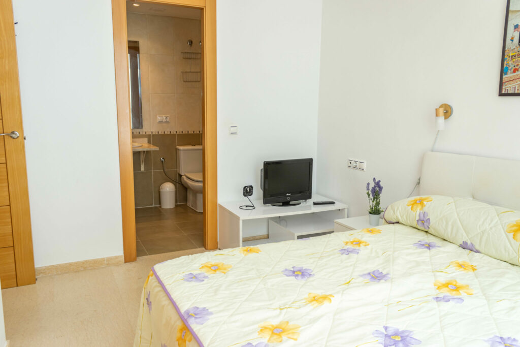 2-bedroom apartment in the heart of Garrucha, 210 m from the sea