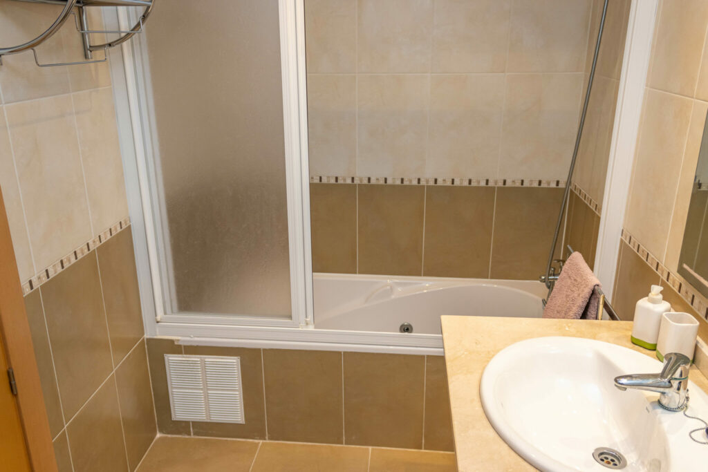 2-bedroom apartment in the heart of Garrucha, 210 m from the sea
