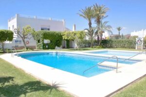 Chalet adosado de 3 dormitorios en alquiler en Mojácar Playa - imagen 35