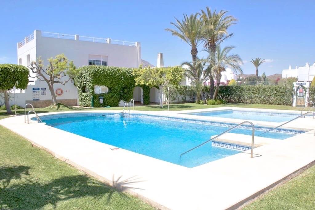 Chalet adosado de 3 dormitorios en alquiler en Mojácar Playa - imagen 35