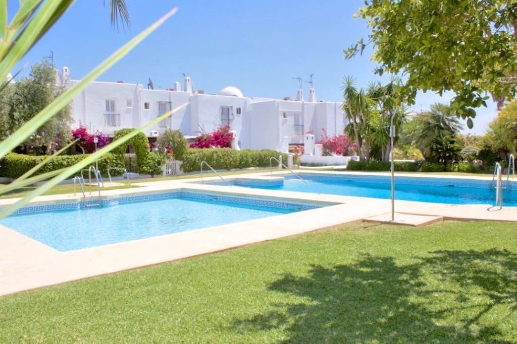 Chalet adosado de 3 dormitorios en alquiler en Mojácar Playa - imagen 38