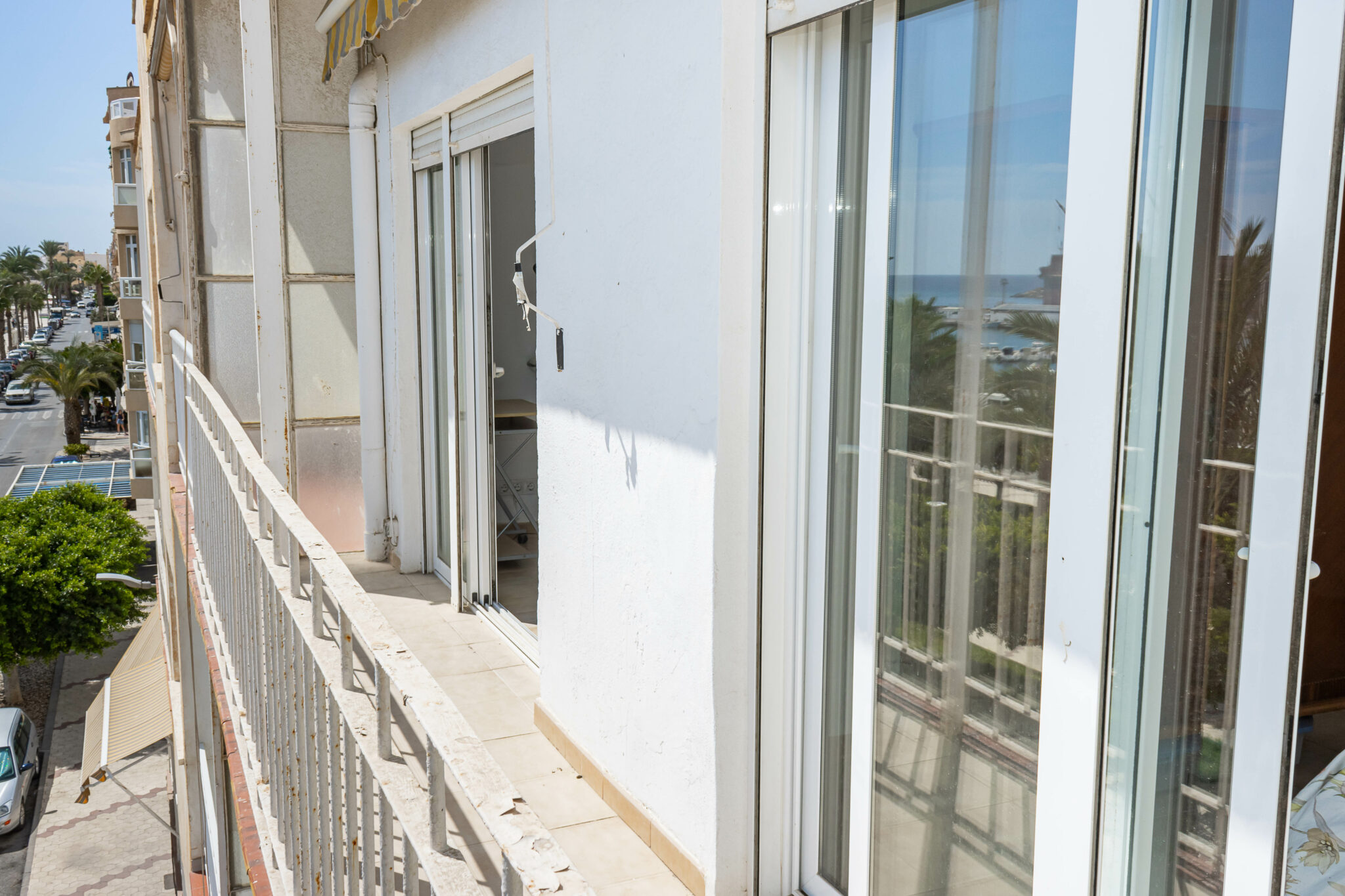 Apartamento de 3 dormitorios en primera línea del Malecón de Garrucha - imagen 11