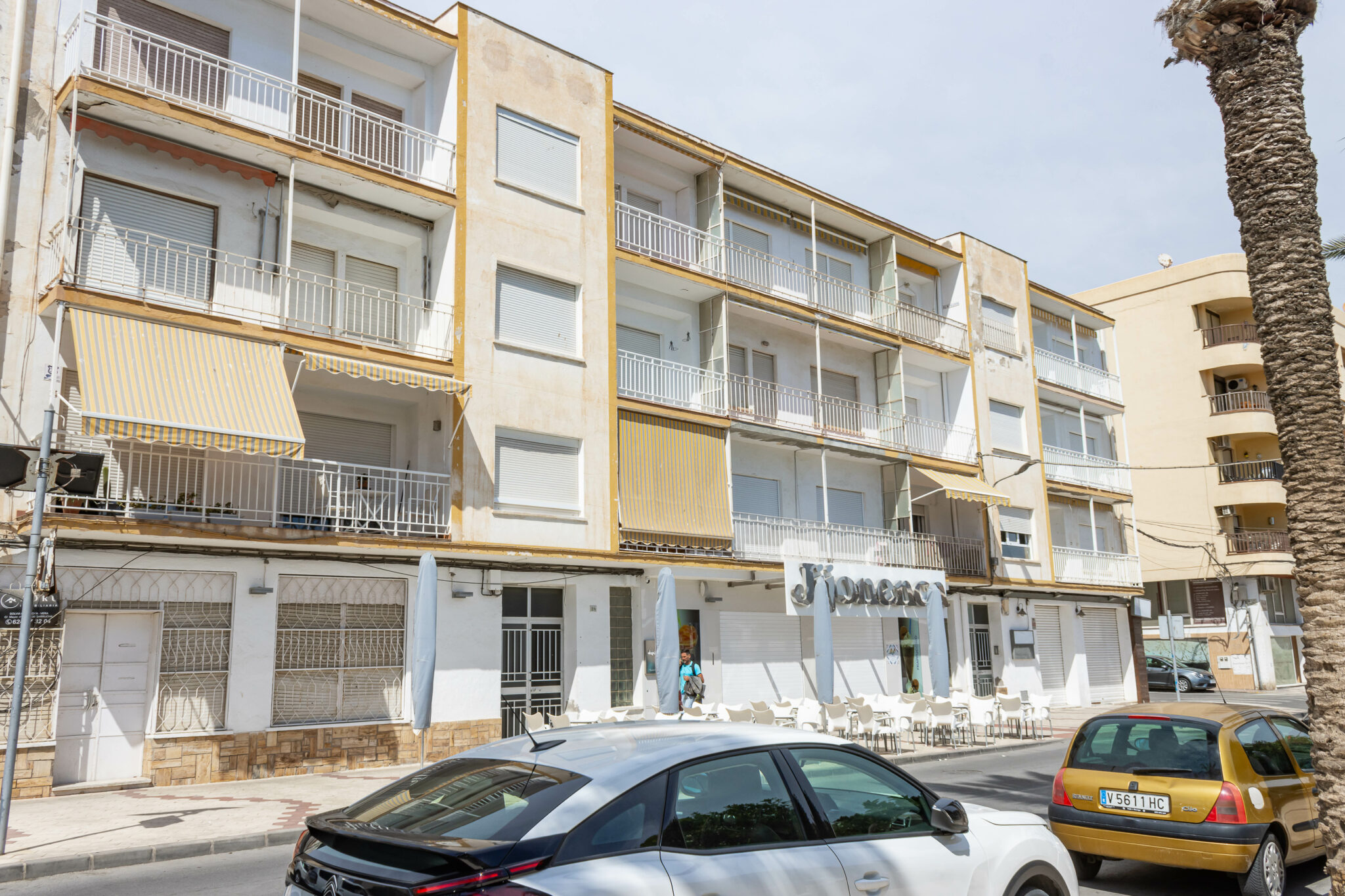 Apartamento de 3 dormitorios en primera línea del Malecón de Garrucha - imagen 34