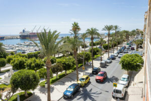 Apartamento de 3 dormitorios en primera línea de mar en Garrucha - imagen 8