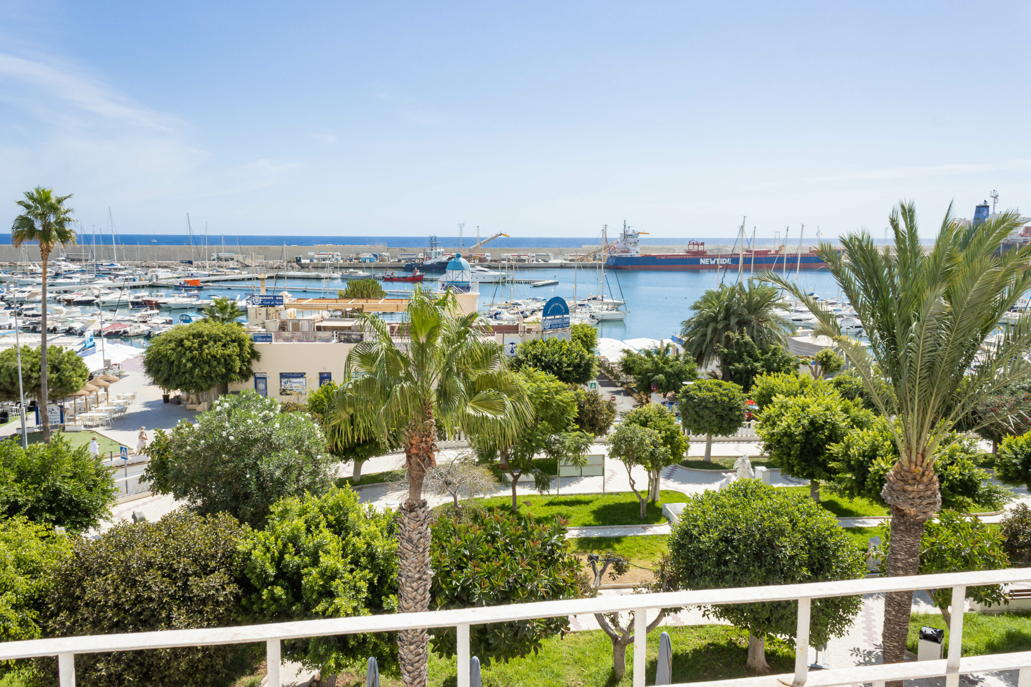 Apartamento de 3 dormitorios en primera línea del Malecón de Garrucha - imagen 9
