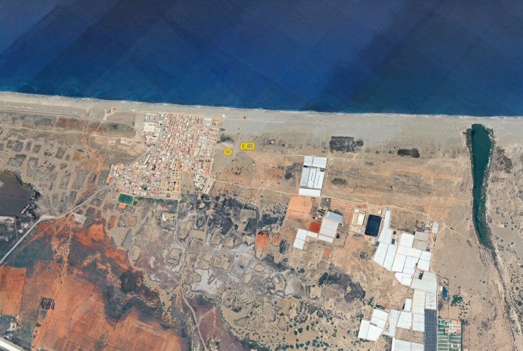 Tres suelos urbanos en Cabo de Gata (Almería) para 43 viviendas, con urbanización en ejecución
