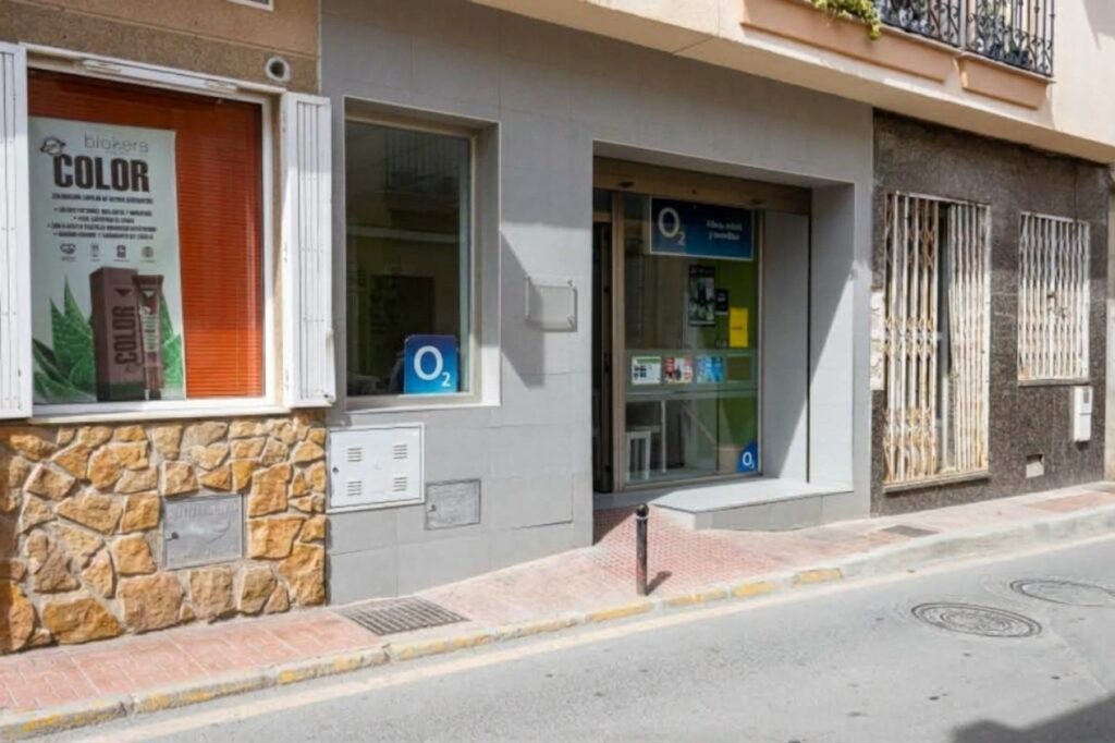 Local comercial en venta en Garrucha, calle Joaquín Escobar - imagen 2