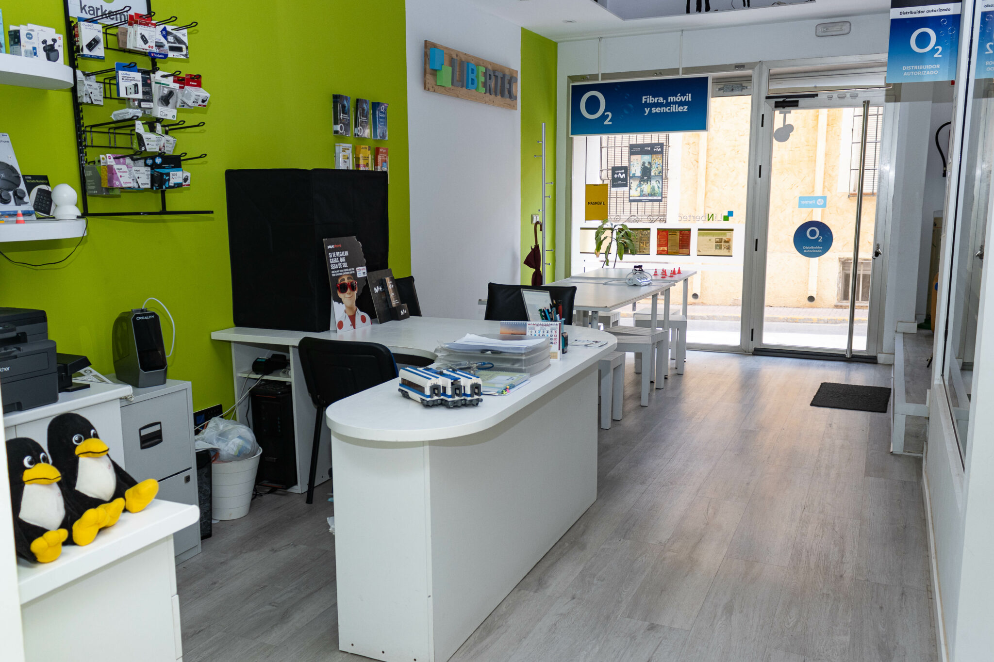 Local comercial en venta en Garrucha, calle Joaquín Escobar - imagen 1